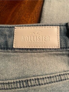 Hollister Light Wash Blue Women’s Jeans